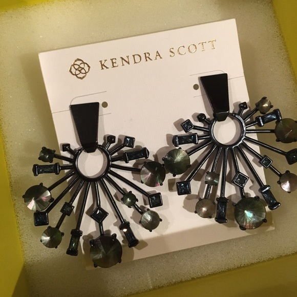 Kendra Scott Fabia Statement Earrings - Picture 5 of 6
